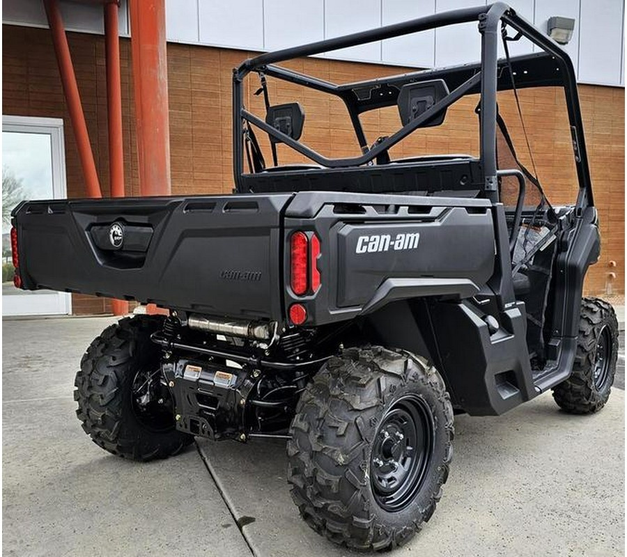 2023 Can-Am® Defender DPS HD7 Tundra Green