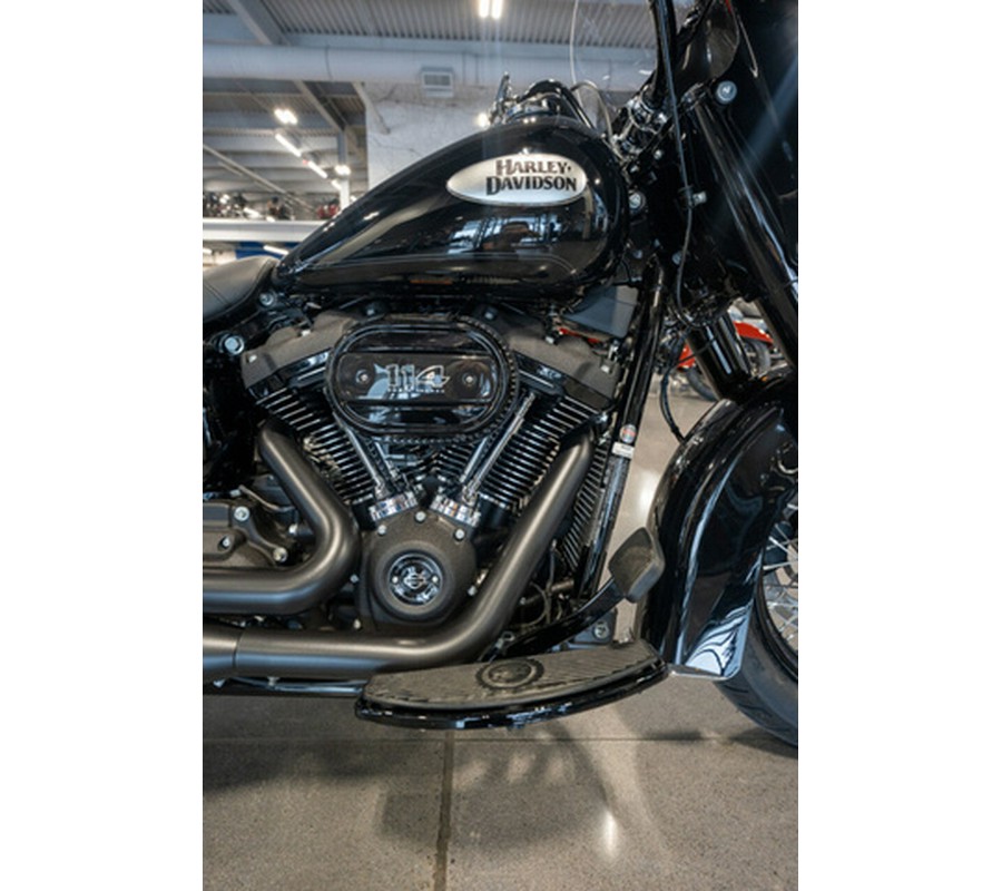 2024 Harley-Davidson FLHCS - Heritage Classic