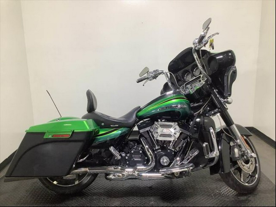 2011 Harley-Davidson Street Glide CVO Base