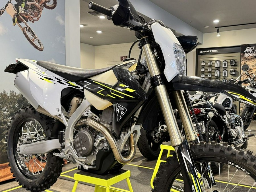 2026 Triumph TF 450-E Jet Black/Pure White