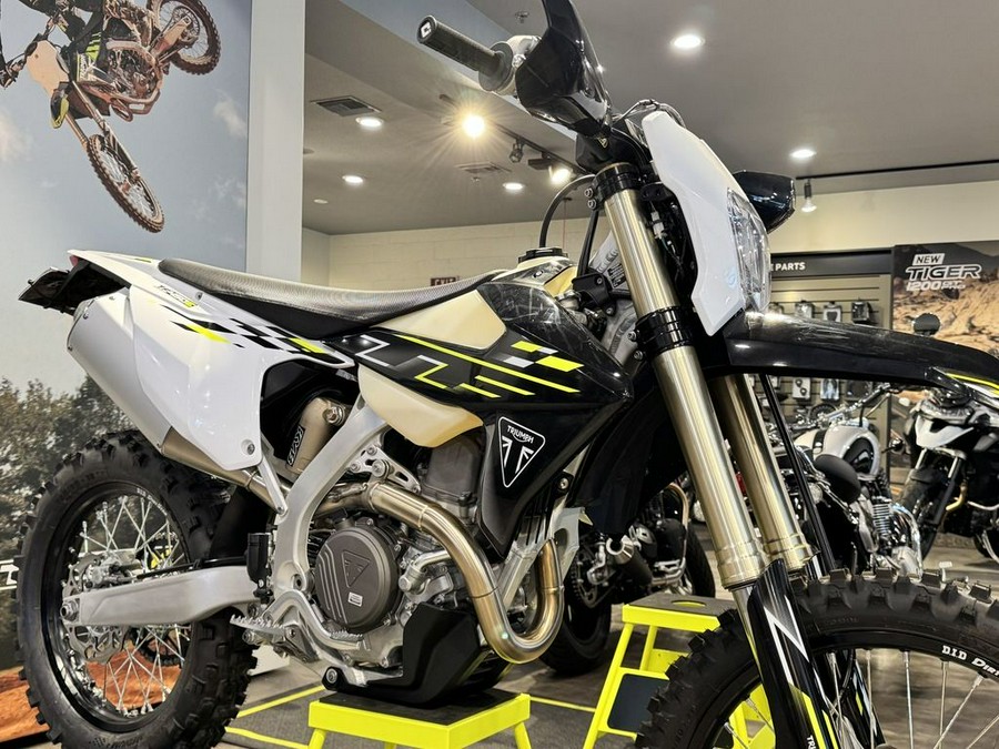 2026 Triumph TF 450-E Jet Black/Pure White