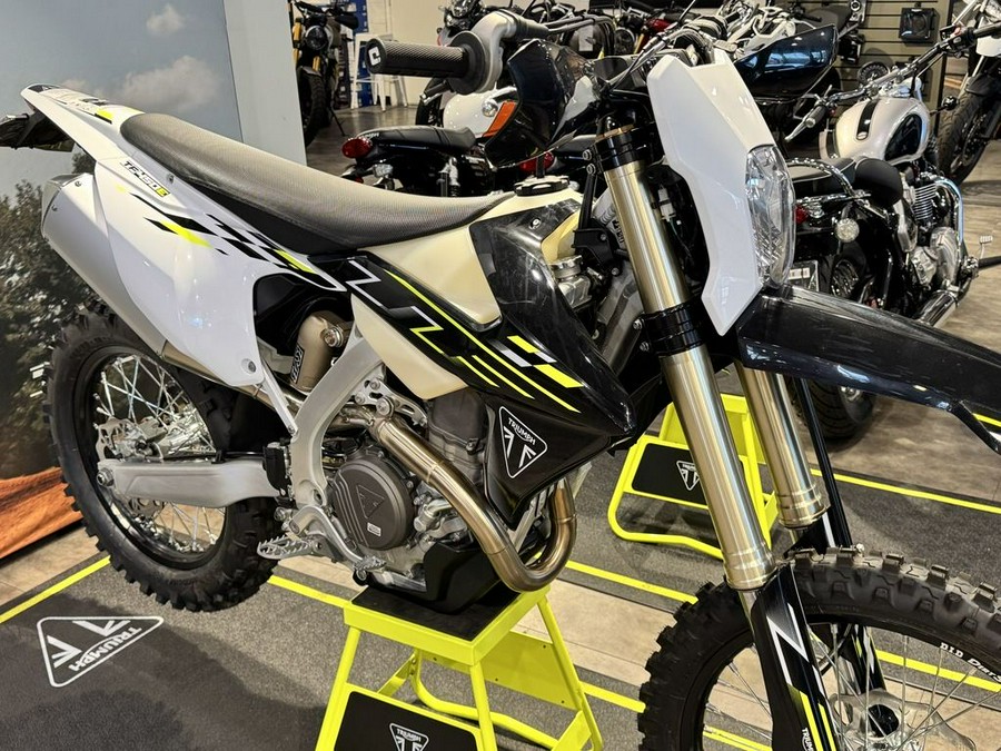 2026 Triumph TF 450-E Jet Black/Pure White