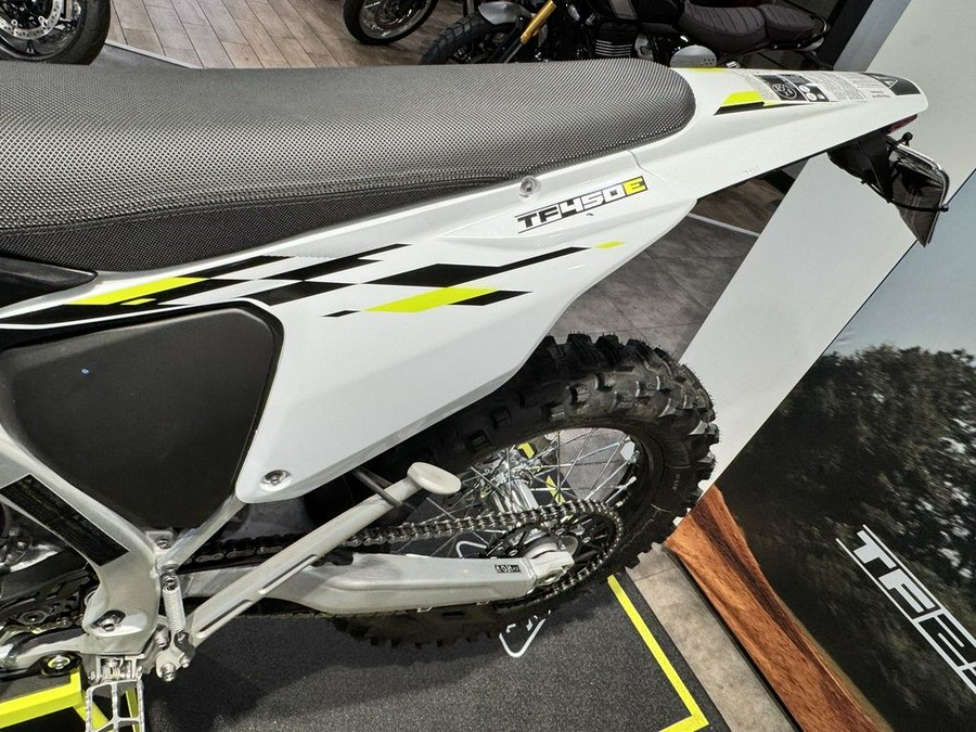 2026 Triumph TF 450-E Jet Black/Pure White