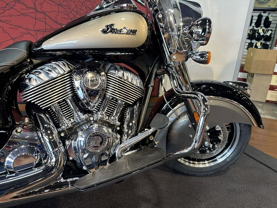 2025 Indian Motorcycle® Springfield® Black Metallic/Heavy Metallic
