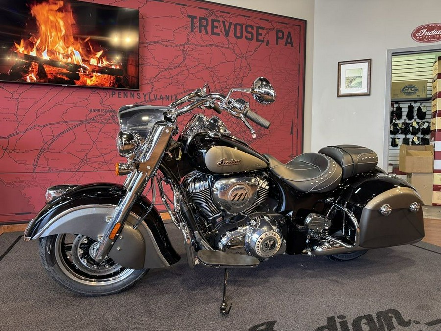 2025 Indian Motorcycle® Springfield® Black Metallic/Heavy Metallic