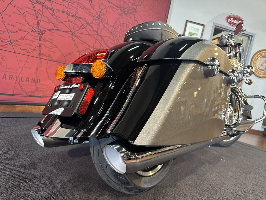 2025 Indian Motorcycle® Springfield® Black Metallic/Heavy Metallic