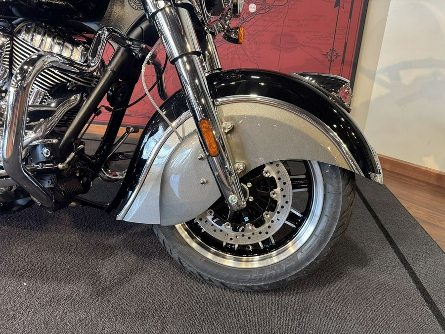 2025 Indian Motorcycle® Springfield® Black Metallic/Heavy Metallic