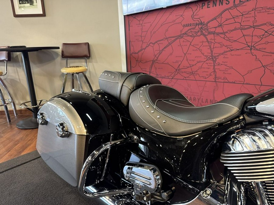 2025 Indian Motorcycle® Springfield® Black Metallic/Heavy Metallic