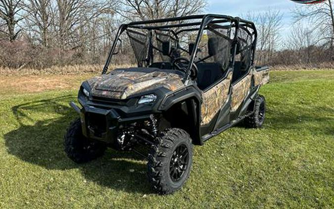 2023 Honda Pioneer 1000-6 Deluxe Crew