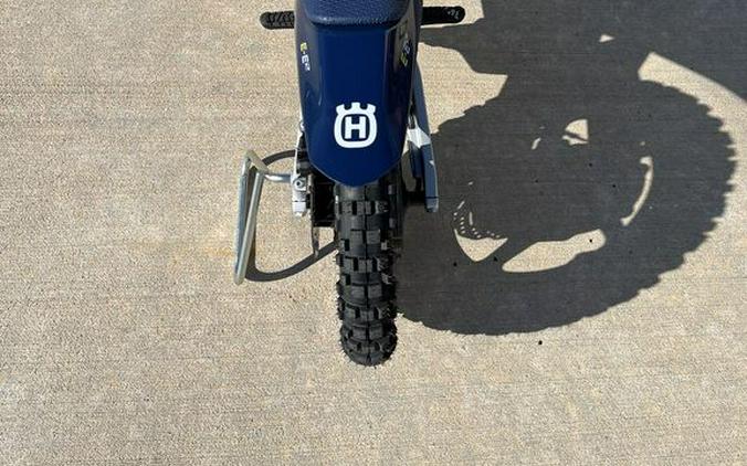 2024 Husqvarna® EE 2