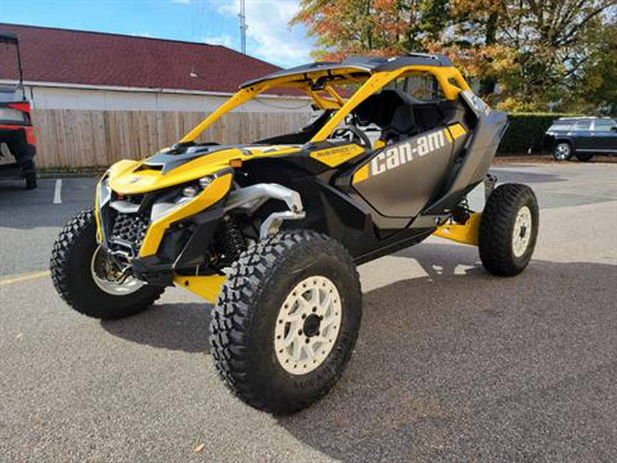 2024 Can-Am Maverick R X RS with Smart-Shox 999T DCT