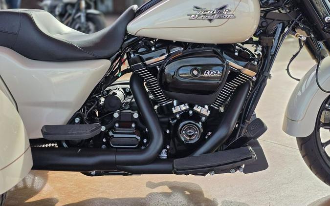 2023 Harley-Davidson® FLRT - Freewheeler®
