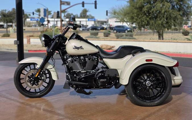 2023 Harley-Davidson® FLRT - Freewheeler®