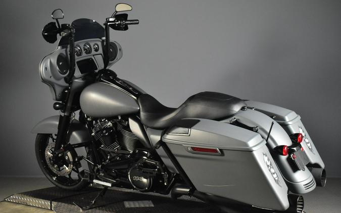 2020 Harley-Davidson Street Glide Special River Rock Gray Denim