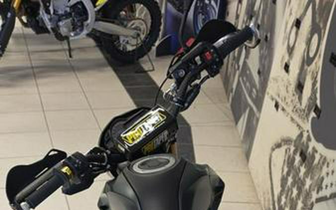 2025 Kawasaki Z125 PRO Cypher Camo Beige