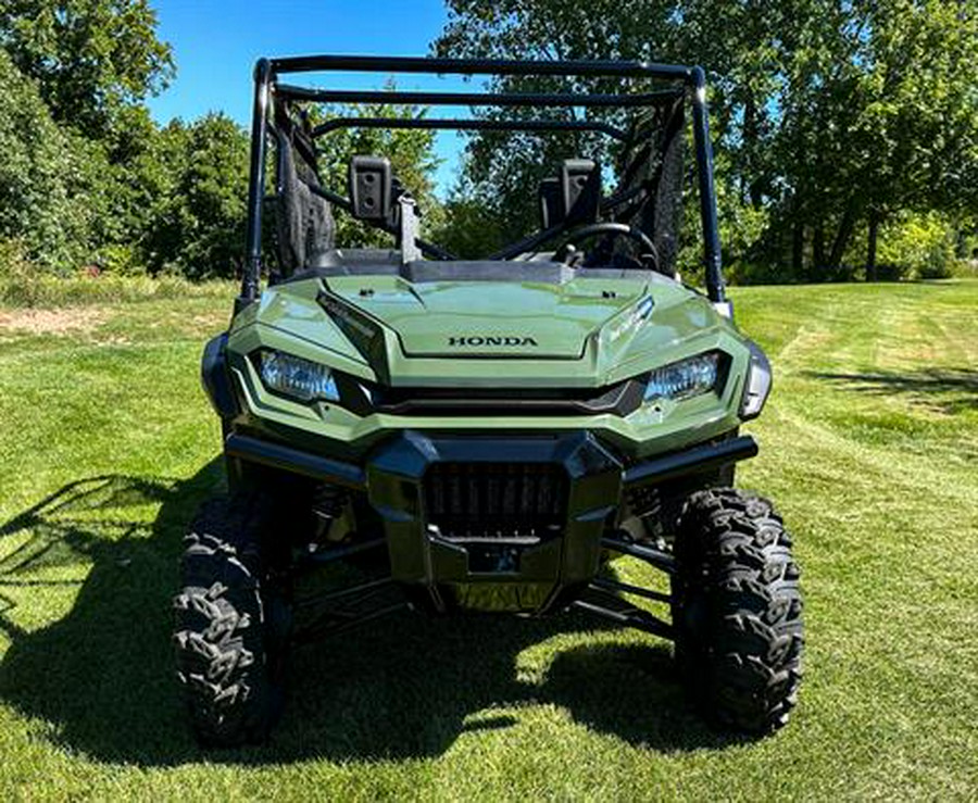 2023 Honda Pioneer 1000-6 Deluxe Crew