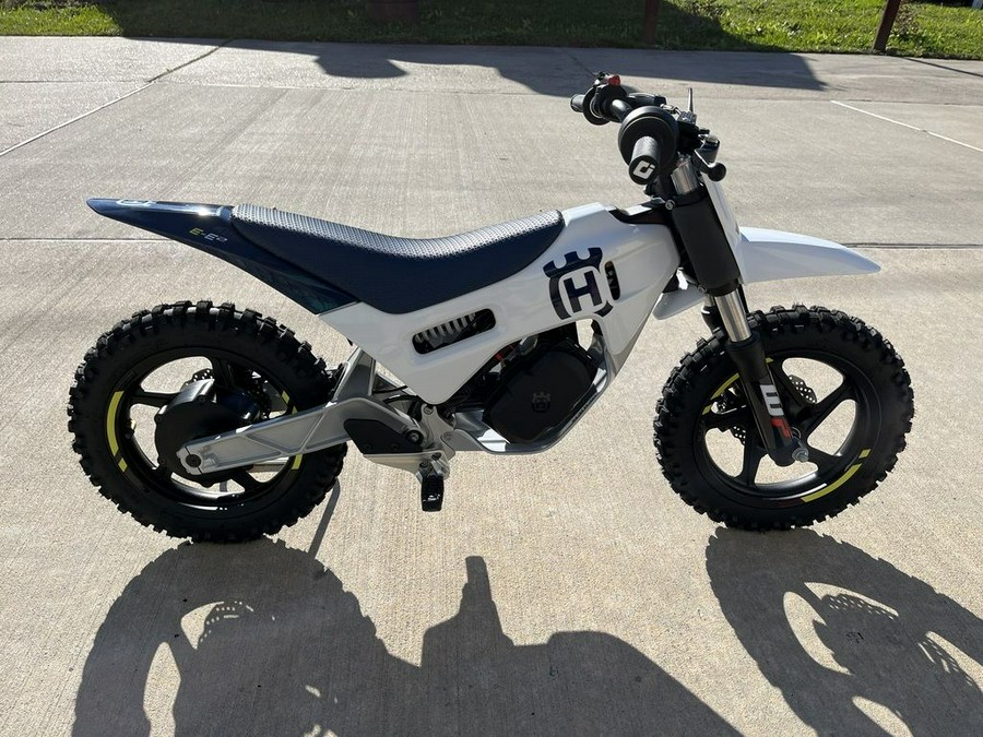 2024 Husqvarna® EE 2