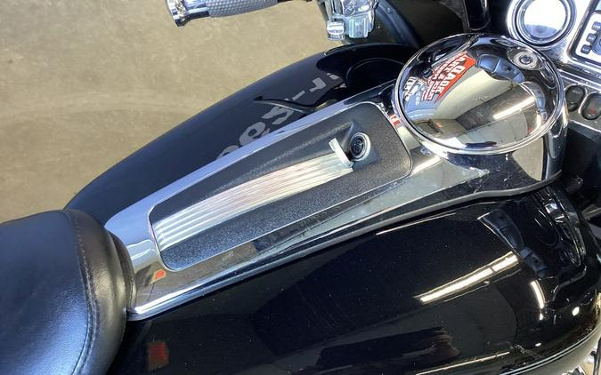 2011 Harley-Davidson® FLHTCU - Ultra Classic® Electra Glide®