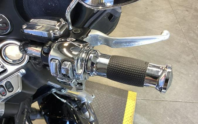 2011 Harley-Davidson® FLHTCU - Ultra Classic® Electra Glide®