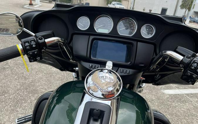 2019 Harley-Davidson Trike FLHTCUTG - Tri Glide Ultra