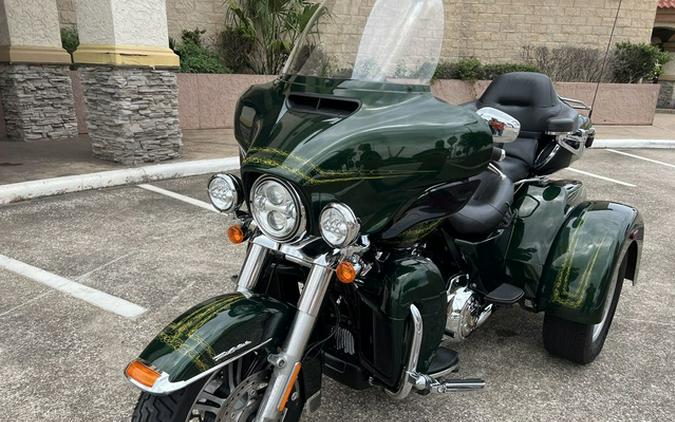 2019 Harley-Davidson Trike FLHTCUTG - Tri Glide Ultra