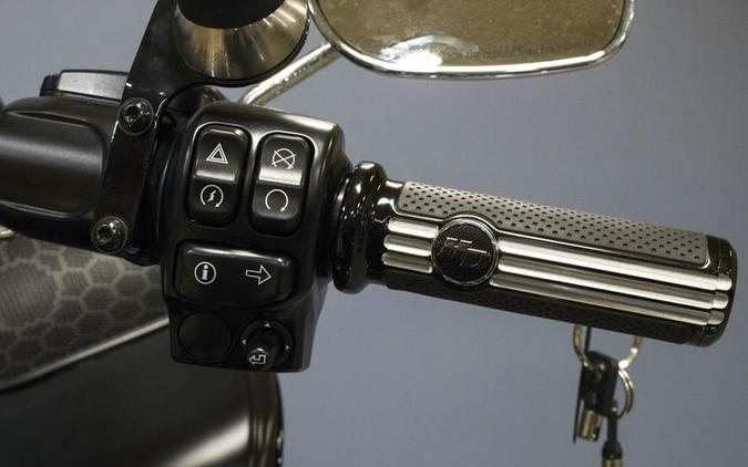 2016 Harley-Davidson® FLTRX - Road Glide®