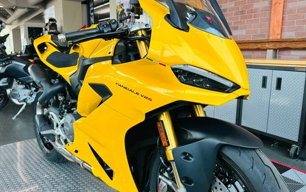 2026 Ducati PANIGALE V2S V2 S