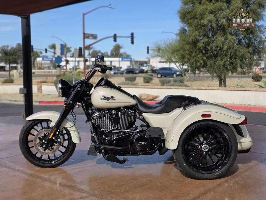 2023 Harley-Davidson® FLRT - Freewheeler®