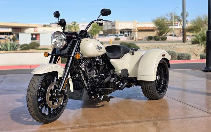2023 Harley-Davidson® FLRT - Freewheeler®
