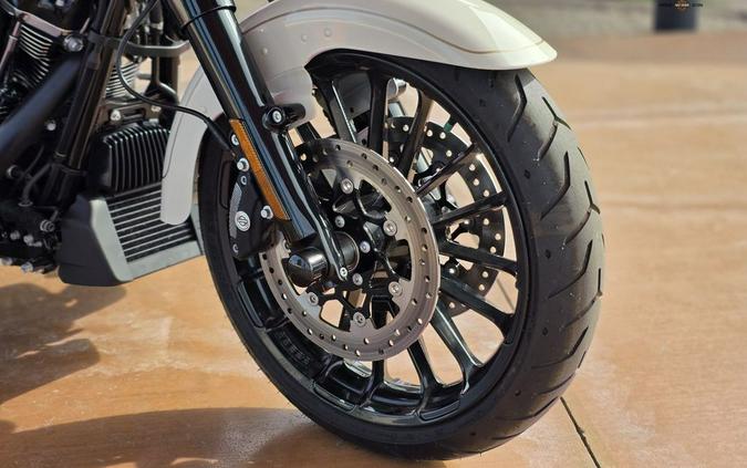2023 Harley-Davidson® FLRT - Freewheeler®