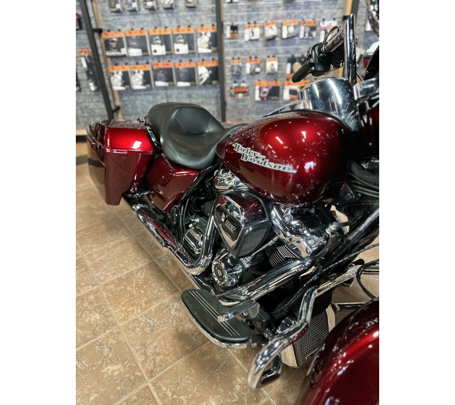 FLHXS 2017 Street Glide Special