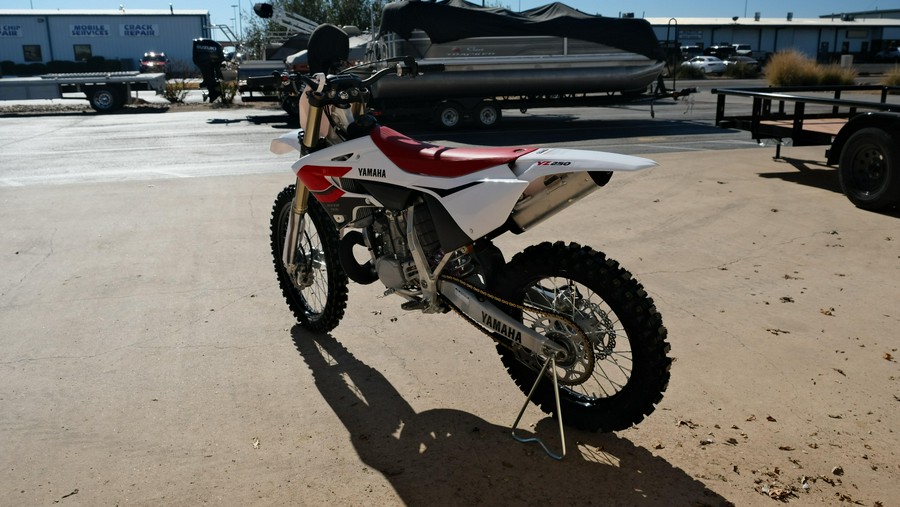 2026 YAMAHA YZ250 70TH ANNIVERSARY EDITION