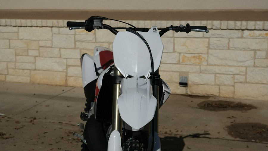 2026 YAMAHA YZ250 70TH ANNIVERSARY EDITION