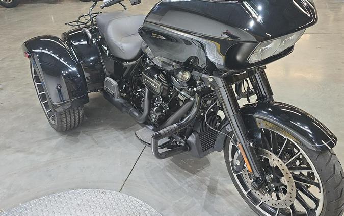 FLTRT 2025 Road Glide® 3