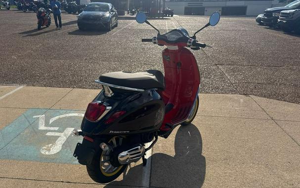 2023 Vespa Primavera 50 Disney Mickey Mouse Edition