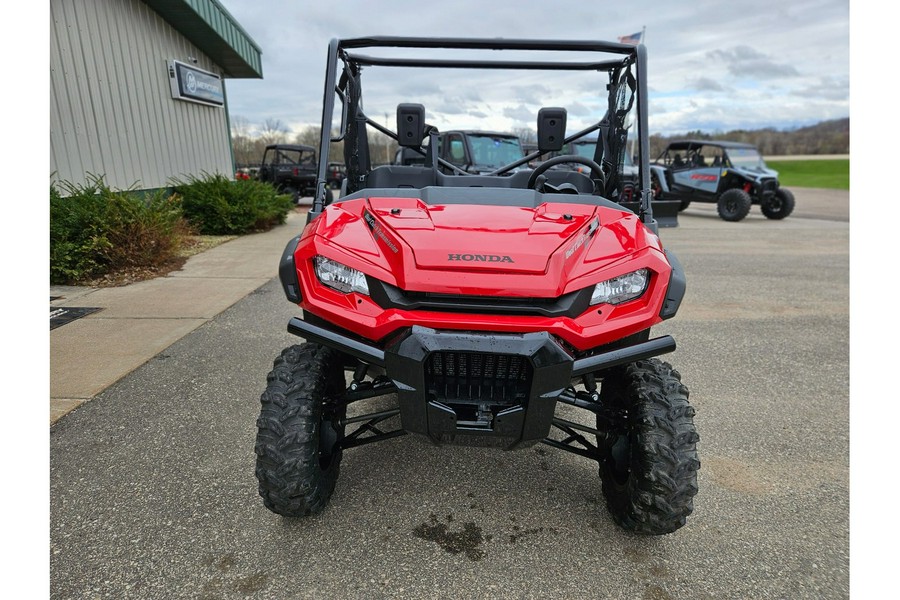 2025 Honda Pioneer 1000 Deluxe
