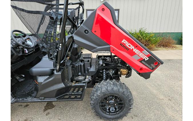 2025 Honda Pioneer 1000 Deluxe