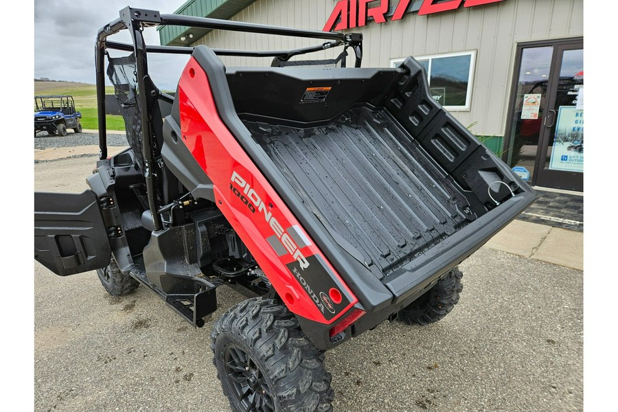 2025 Honda Pioneer 1000 Deluxe