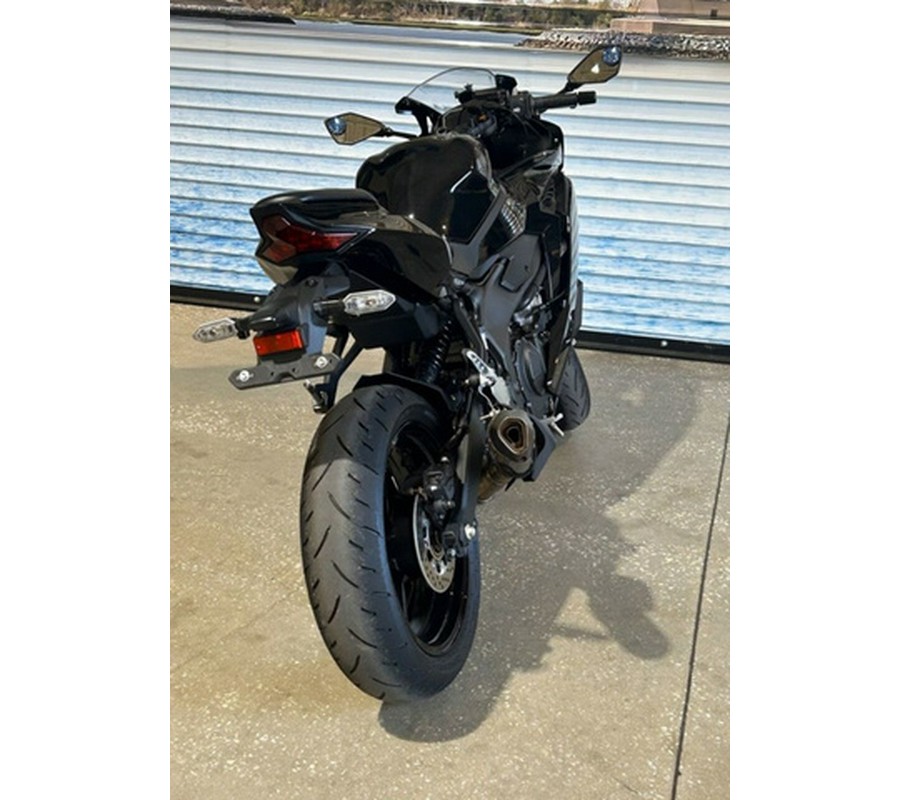 2025 Kawasaki NINJA ZX-4R ABS