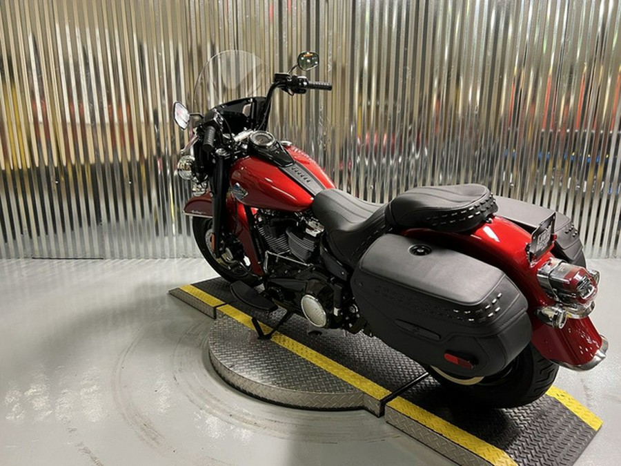 2026 Harley-Davidson Softail FLHC - Heritage Classic