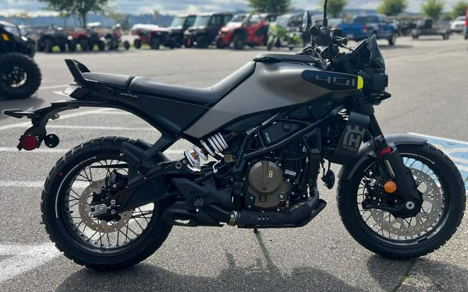 All-New 2024 Husqvarna Vitpilen 401 and Svartpilen 401 First Look