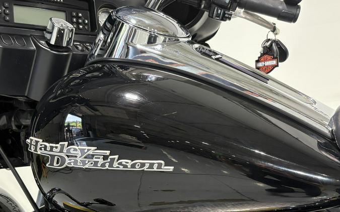 2013 Harley-Davidson® Street Glide® Vivid Black