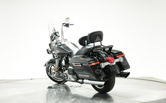 2014 HARLEY-DAVIDSON FLHR ROAD KING in Vivid Black with Pinstripe with 21,216 miles