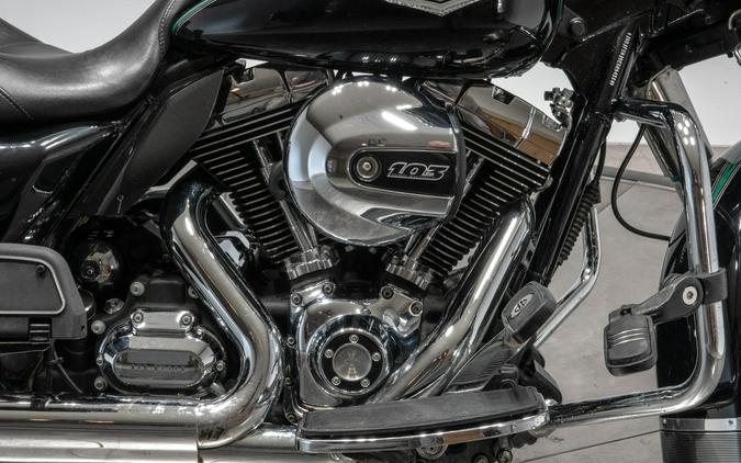 2014 HARLEY-DAVIDSON FLHR ROAD KING in Vivid Black w/ Pinstripe with 21,216 miles