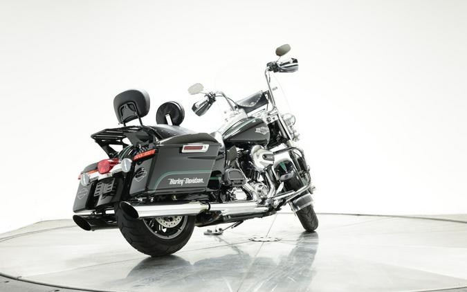 2014 HARLEY-DAVIDSON FLHR ROAD KING in Vivid Black with Pinstripe with 21,216 miles
