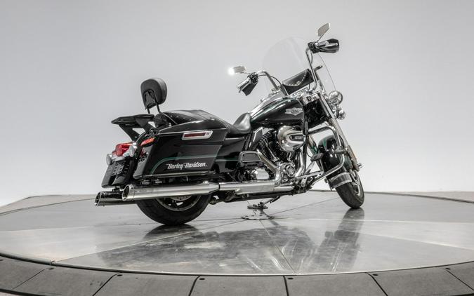 2014 HARLEY-DAVIDSON FLHR ROAD KING in Vivid Black w/ Pinstripe with 21,216 miles