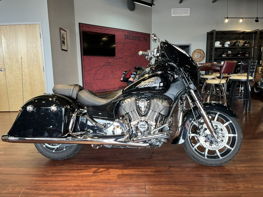 2018 Indian Motorcycle® Chieftain® Limited ABS Thunder Black