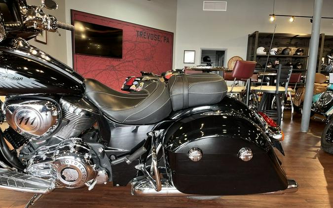 2018 Indian Motorcycle® Chieftain® Limited ABS Thunder Black