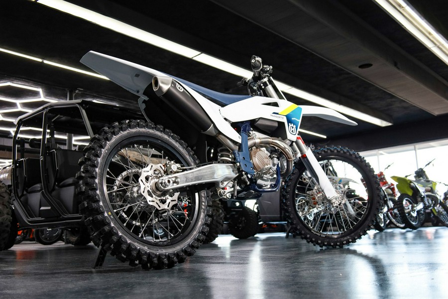 2025 Husqvarna Motorcycles FC 350