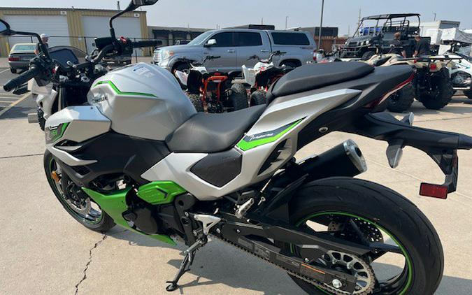 2024 Kawasaki Z7 Hybrid ABS